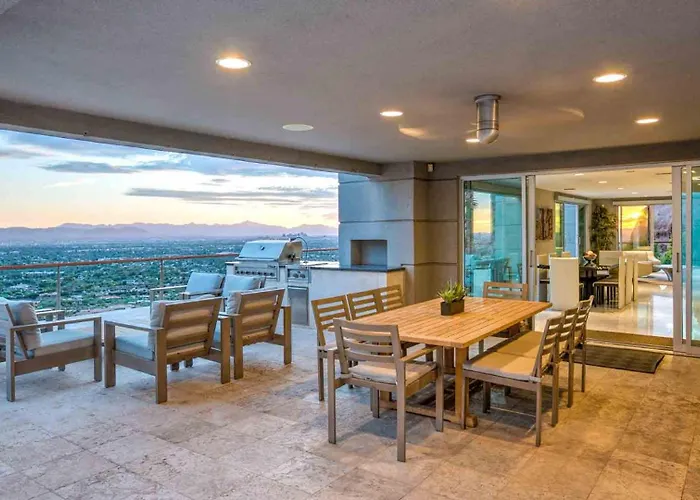 Holiday home 13,000sqf Camelback Mansion - Views, Pool, Theater Phoenix
