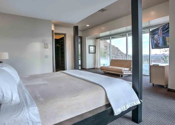 13,000sqf Camelback Mansion - Views, Pool, Theater *